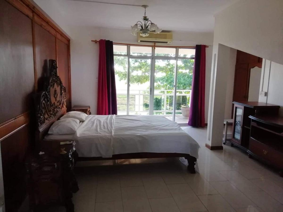 Residence Lennards กรองด์เบย์ ภายนอก รูปภาพ